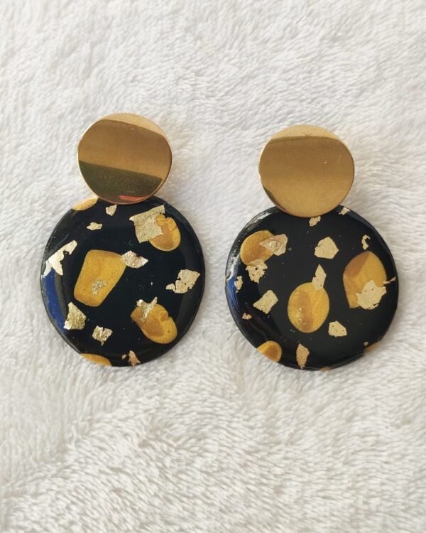 Boucles d'oreilles sombre d'or
