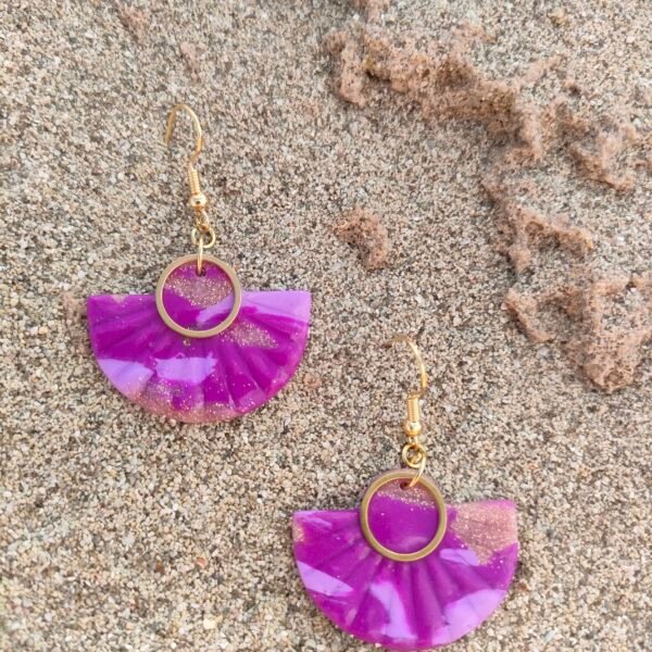 Boucles d'oreilles marbrées violettes