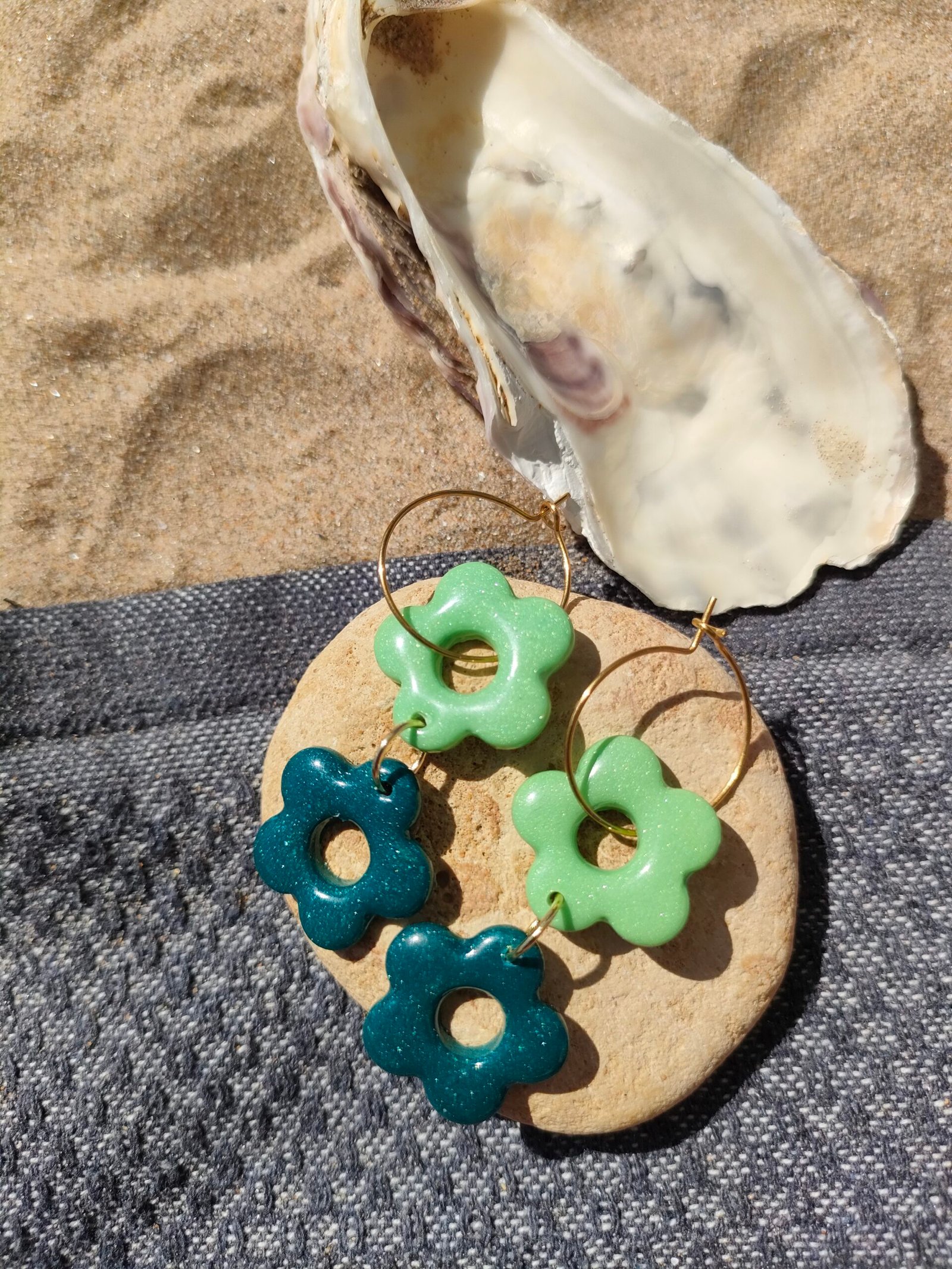 Boucles d'oreilles doubles fleurs vertes