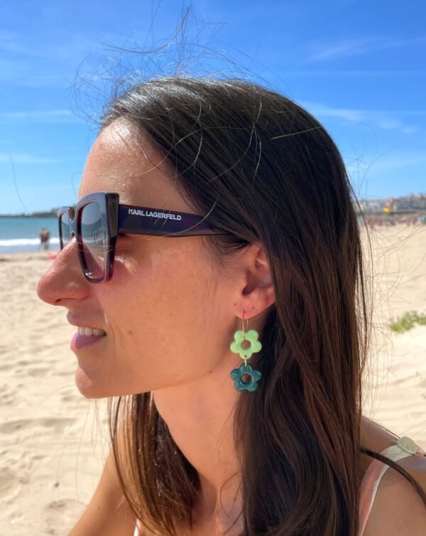 Boucles d'oreilles doubles fleurs vertes