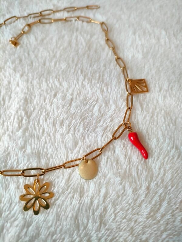 Collier breloques poivron rouge