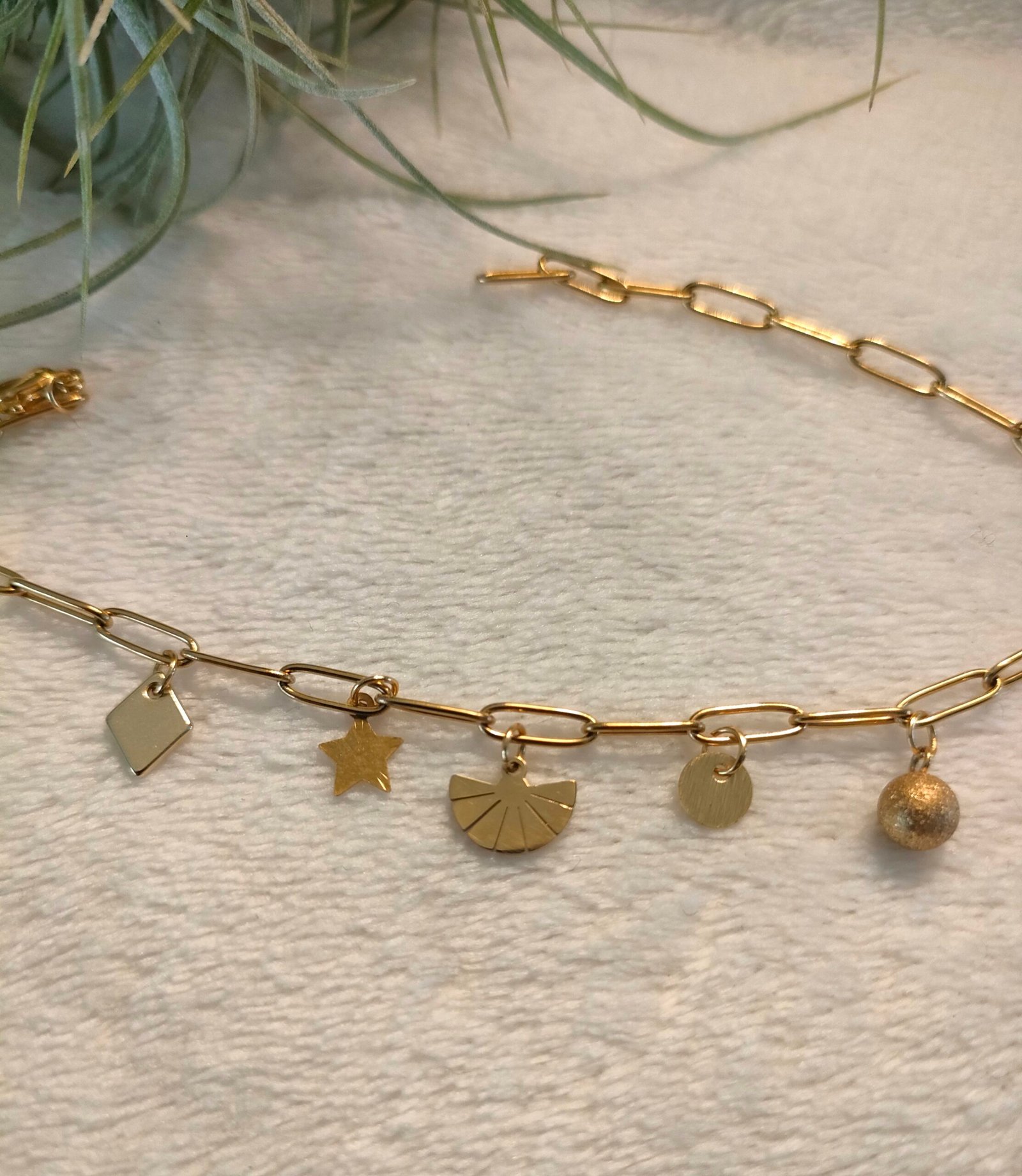 Bracelet breloques dorées