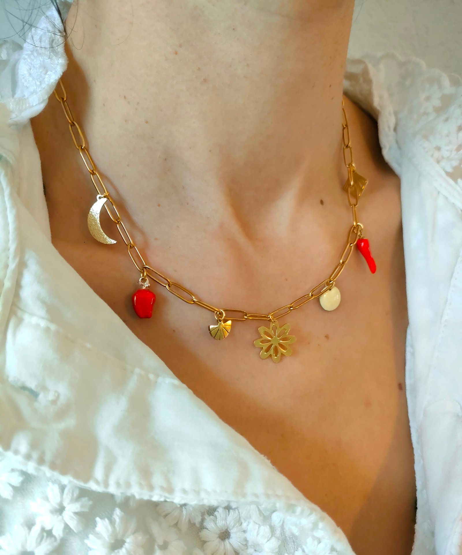 Collier breloques poivron rouge